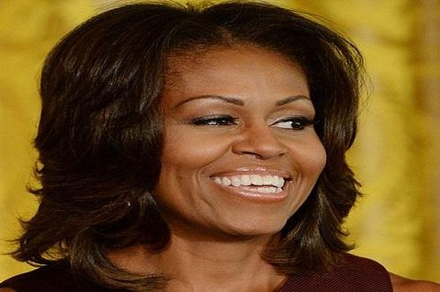Michelle Obama Izinkan Wanita Jalan Telanjang Kaki di Gedung Putih