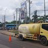 Pipa Pertamina di Jambi Bocor, Minyak Tumpah ke Jalanan