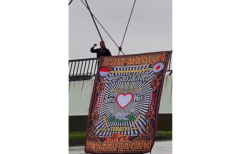 4 Fakta Kasus PSHT yang Viral usai Bentangkan Bendera di Jepang