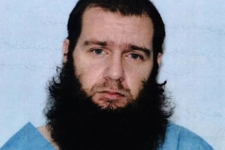 Muhanad Mahmoud Al Farekh dihukum 45 tahun penjara karena membantu serangan teror Al Qaeda di Afghanistan pada 2009.