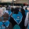 Jemaah Haji Embarkasi Makassar Latihan Jalan Kaki ke Jamarat Jelang Puncak Haji di Mina