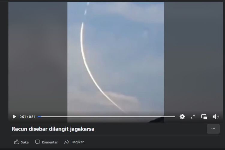 Tangkapan layar video hoaks yang diklaim sebagai rekaman penyebaran racun di langit Jagakarsa, Jakarta Selatan