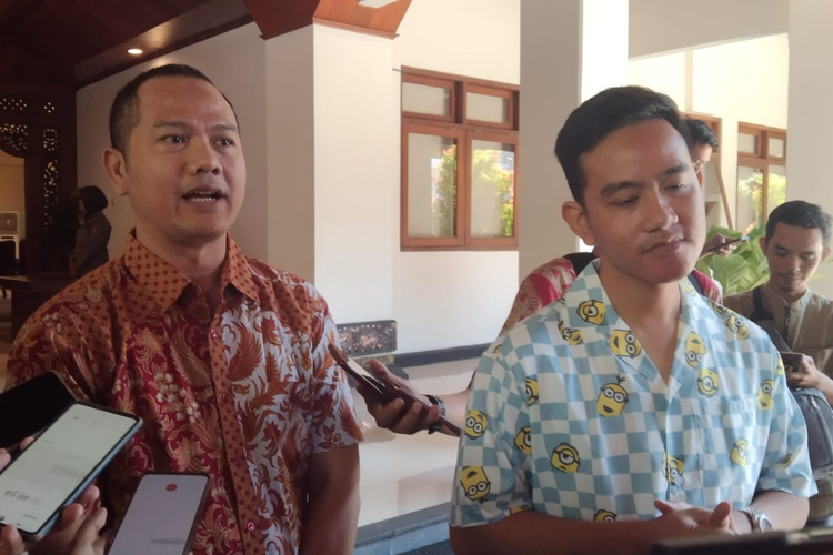 Badan Pemenangan Pemilu (Bappilu) Dewan Pimpinan Cabang (DPC) PDI-P Solo dan Wali Kota Solo Gibran Rakabuming Raka di Balai Kota Solo, Jawa Tengah, Jumat (21/7/2023).