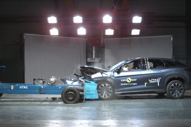 BYD Sealion 7 dapat bintang lima tes tabrak Euro NCAP