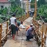 Jembatan Kuning Condet-Poltangan Sempat Lumpuh akibat Luapan Kali Ciliwung