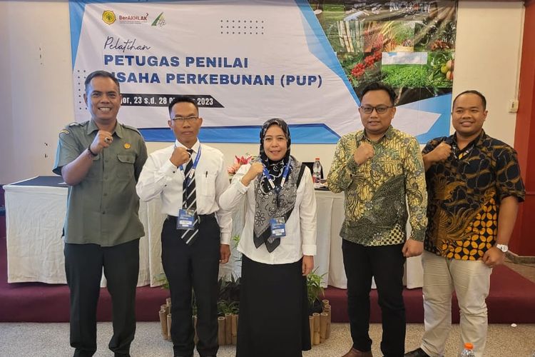 Kementerian Pertanian (Kementan) menggelar Pelatihan Petugas Penilai Usaha Perkebunan atau PUP yang diinisiasi Direktorat Jenderal Perkebunan (Ditjenbun) Kementan di wilayah Bogor, Jawa Barat (Jabar) pada Senin (23/10/2023) sampai Sabtu (28/10/2023).
