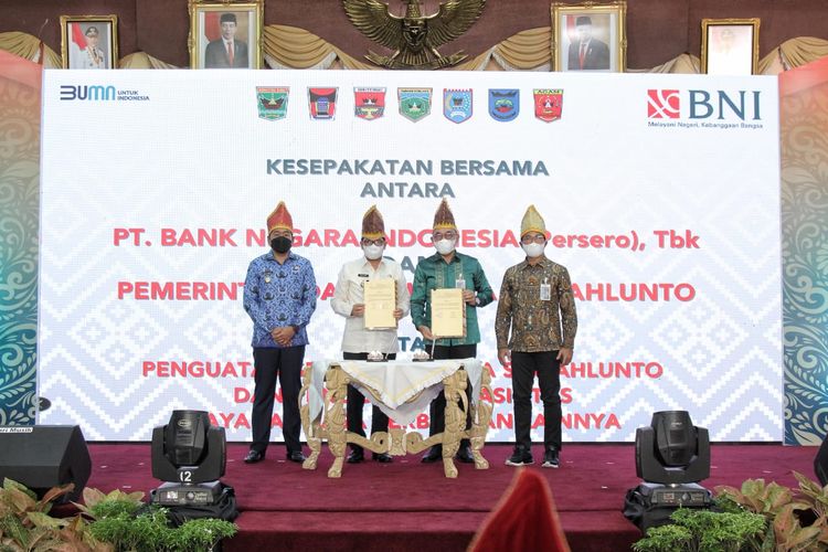 Penandatanganan kerja sama BNI dengan Pemerintah Provinsi Sumatera Barat