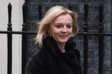 Liz Truss Janji Kirim Lebih Banyak Senjata ke Ukraina jika Jadi PM Inggris