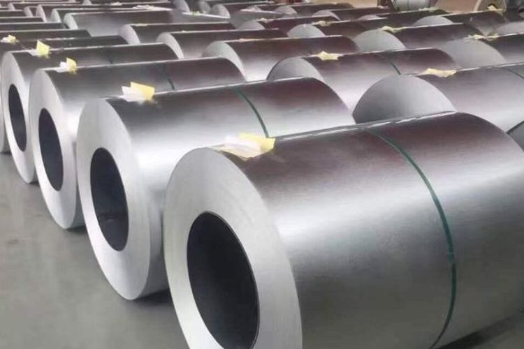 Ilustrasi industri baja, produk baja. Trump Naikkan Tarif Impor Baja Jadi 50 Persen, Uni Eropa Siap Membalas