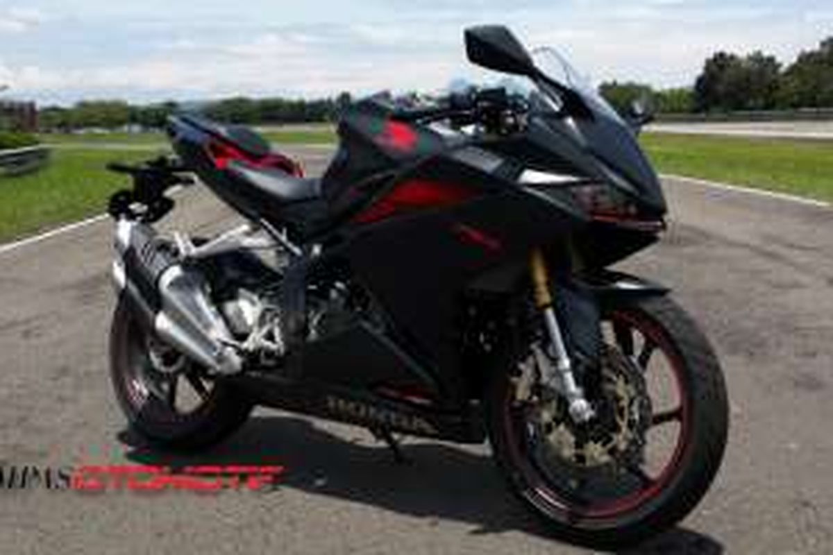 Honda All New CBR250RR saat akan dicoba di Bridgestone Proving Ground, Karawang, Jawa Barat,