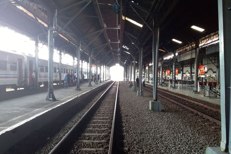 Stasiun kereta api Tawang Semarang