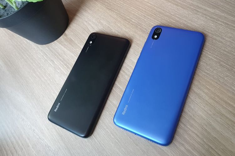 Bagian punggung dari Redmi 7a. 