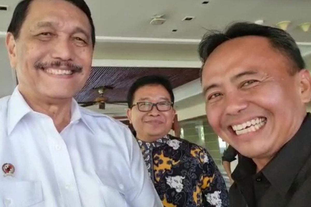 Tim Pemkab Sumedang bertemu dengan Menko Kemaritiman Luhut Binsar Panjaitan di sela-sela persiapan agenda G20 di Bali, Kamis (14/7/2022).