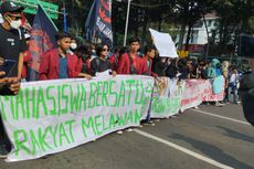 Demo Tolak Kenaikan Harga BBM, Massa Mahasiswa Bergabung dengan Buruh di Patung Kuda