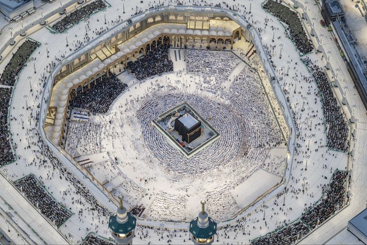 Rahasia Lantai Sekitar Kabah Tetap Dingin saat Cuaca Panas