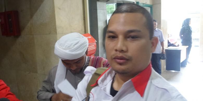 Wakil Ketua ACTA Ali Lubis di kantor Bareskrim Polri, Jakarta, Senin (13/2/2017).