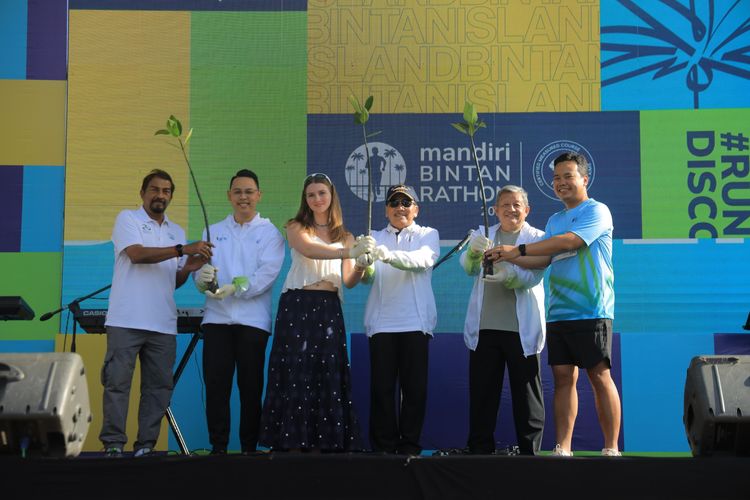 Menengok Aksi Hijau Bank Mandiri di Bintan Marathon 2025
