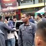 Terobos Paspampres, Emak-emak Minta Jokowi Cabut Izin Tambang Pasir Besi di Seluma