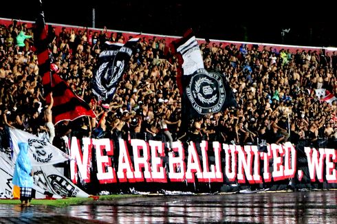 Bali United Kena Denda 400 Juta dari AFC karena Tisu Toilet dan Suar