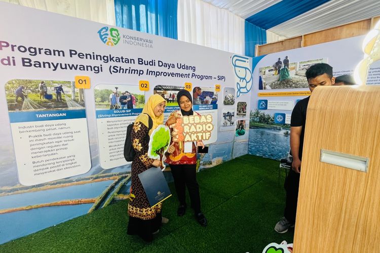 Peserta saat mengunjungi Banyuwangi Shrimp Fair (BSF) 2025, yang digelar 14?16 Oktober di El Hotel Banyuwangi. 