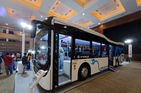 Bandung dan Surabaya Jadi Pilot Project Layanan BTS Bus Listrik