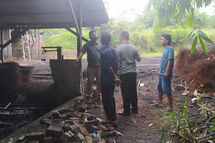 Polisi berhasil menemukan Cai Changpan dalam kondisi tak bernyawa di gudang pembakaran ban Kampung Cikidung, Desa Koleang, Kecamatan Jasinga, Kabupaten Bogor, Jawa Barat, Sabtu (17/10/2020).
