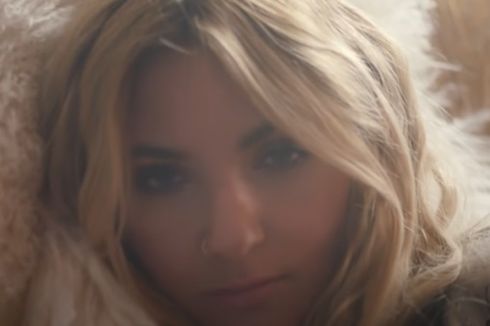 Lirik dan Chord Lagu Lie Like This dari Julia Michaels