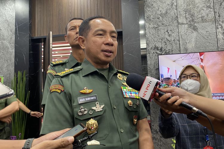 Wakil Kepala Staf Angkatan Darat (Wakasad) Letnan Jenderal Agus Subiyanto usai membuka Rapat Paripurna-43 TMMD di Markas Besar TNI Angkatan Darat (Mabesad), Jakarta, Kamis (24/11/2022) siang.
