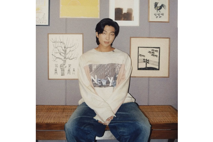 Outfit RM BTS yang bisa dijadikan inspirasi.
