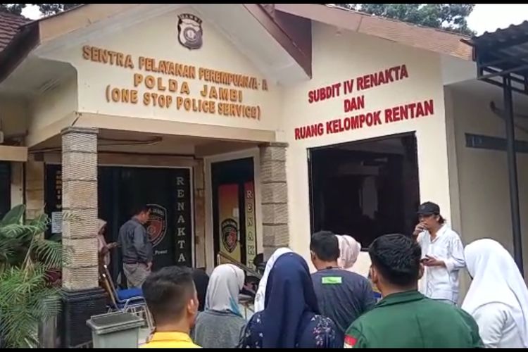 Fadiyah dan Pemko Jambi melakukan mediasi di Polda Jambi