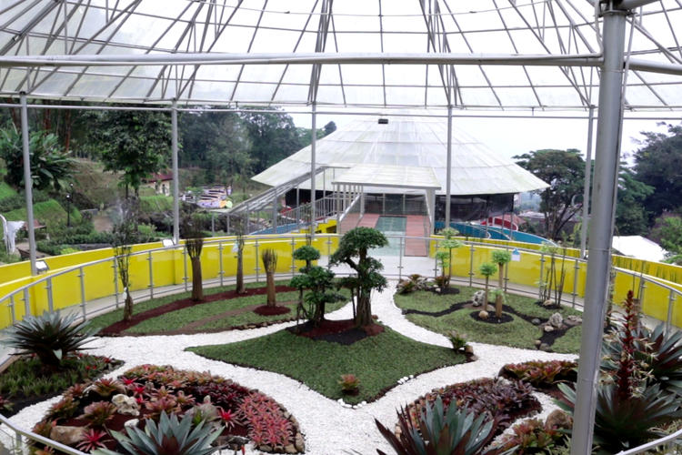 Salah satu greenhouse di Taman Botani Baturraden, Banyumas, Jawa Tengah