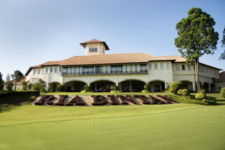 Tampak depan Ria Bintan Golf Lodge