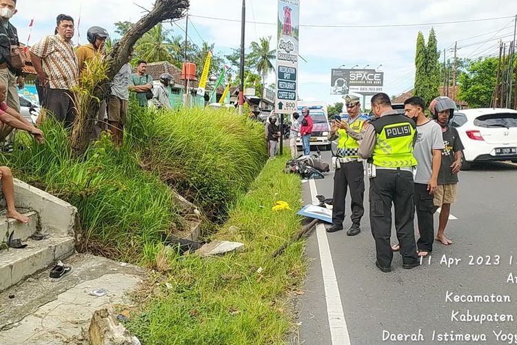 Lokasi kecelakaan tunggal di jalan Wates, Bantul 