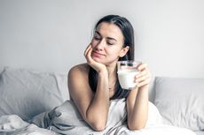 Minum Susu Hangat Bantu Tingkatkan Kualitas Tidur