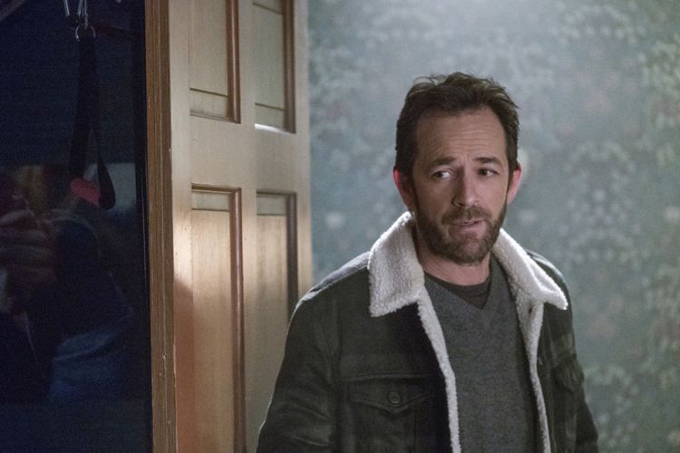 Aktor Luke Perry dalam drama seri Riverdale