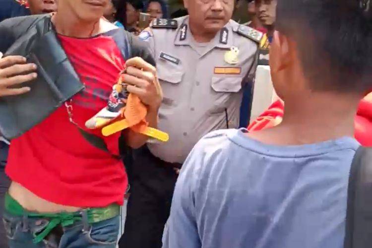 Pedagang Macilor yang mebcabuli 3 siswi di Cengkareng