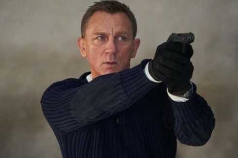 Daniel Craig Diangkat Jadi Perwira Kehormatan Angkatan Laut Inggris