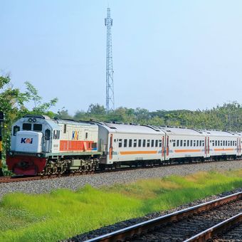 Lebih dari 71.000 tiket Kereta Api (KA) Joglosemarkerto laris terjual selama libur Natal 2025 dan Tahun Baru 2026. Angka ini menunjukkan KA Joglosemarkerto sebagai kereta api paling favorit sepanjang periode libur panjang.