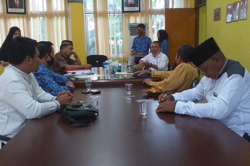 Dewan Pendidikan Riau Minta 64 Kepala SMP Batalkan Pengunduran Diri