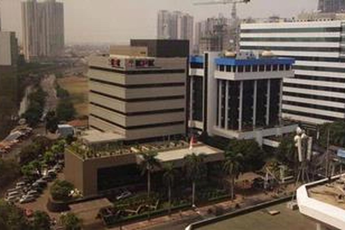 Gedung Komisi Pemberantasan Korupsi (KPK) di kawasan Kuningan Jakarta, Selasa (17/7/2012). Polemik pembangunan gedung baru KPK masih belum selesai dan sejumlah lembaga swadaya masyarakat masih menggalang dana untuk menyumbang KPK. 