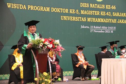 Wisuda UMJ, Rektor Ajak Wisudawan Bantu Dakwah Islam Berkemajuan dan Moderat