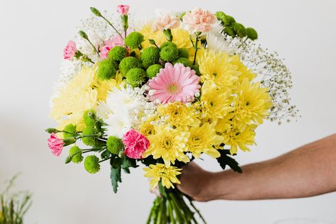 6 Tips Membuat Bunga Potong Segar Lebih Lama