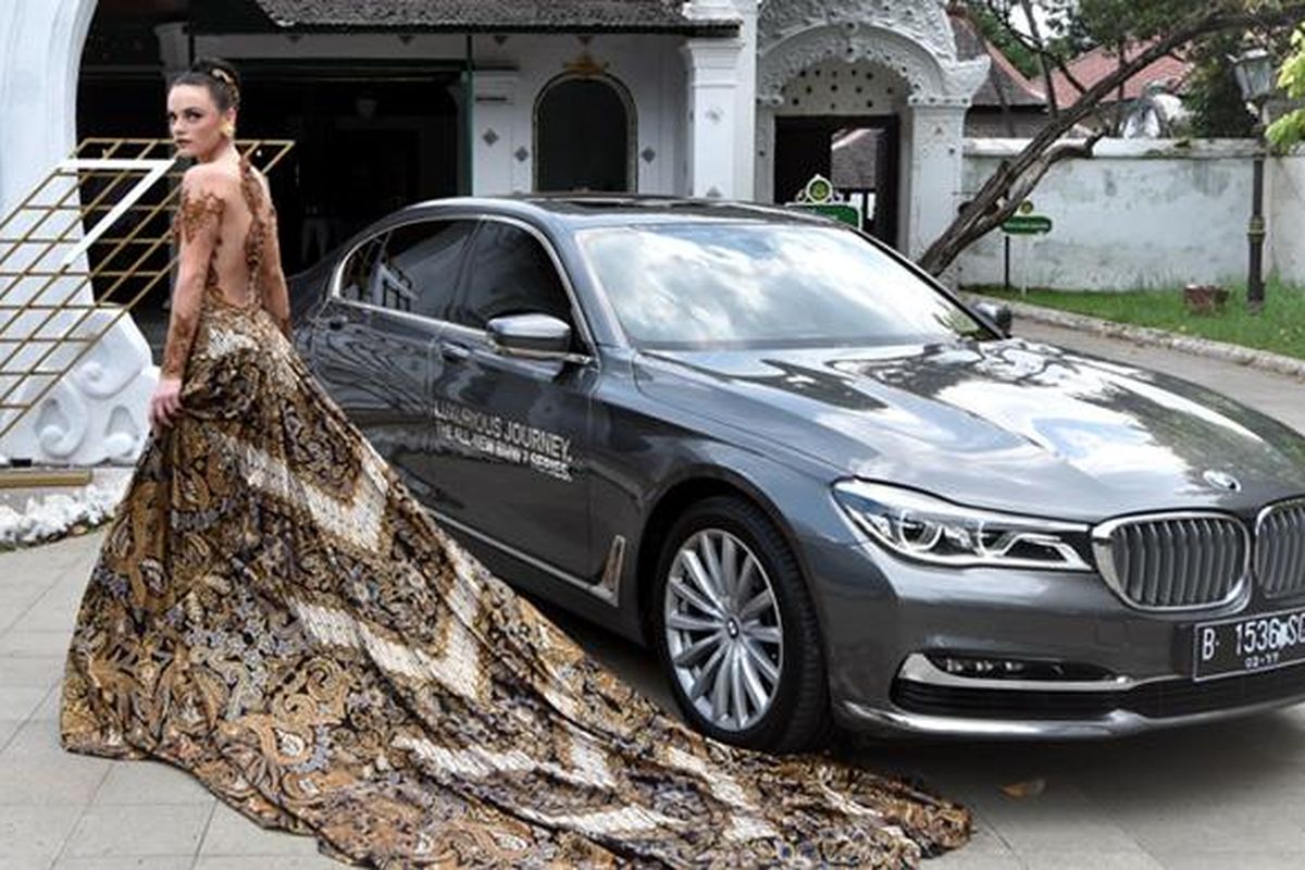 BMW Seri 7 terbaru.