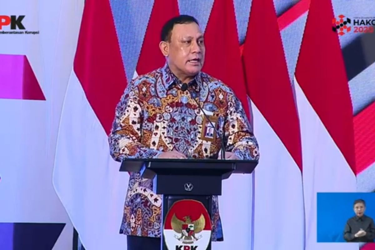 Ketua Komisi Pemberantasan Korupsi Firli Bahuri saat memberikan sambutan dalam acara peringatan Hari Antikorupsi Sedunia (Hakordia) 2020 yang disiarkan melalui akun Youtube KPK, Rabu (16/12/2020).
