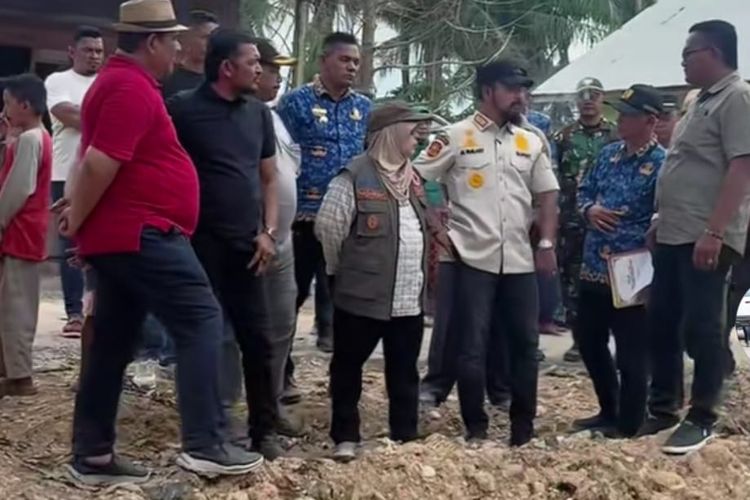 Warga 12 Desa Aceh Timur Tak Bisa Turun ke Sawah, Saluran Tersumbat Lumpur Pascabanjir