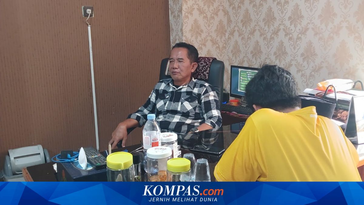Heboh Penipuan SK ASN Palsu di Gresik, Korban Pakai Seragam Khaki dan Sempat Ikut Apel Pagi ~WR

Klik untuk baca: