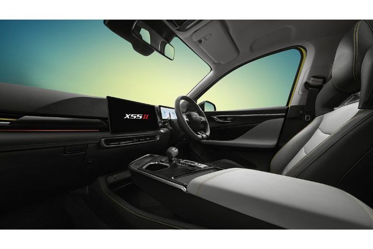 Tampilan interior BAIC X55 II dengan floating center console. 