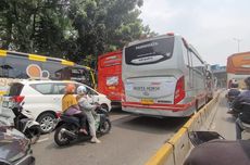 Arus Lalu Lintas Sekitar Gelora Bung Karno Macet Jelang Misa Akbar bersama Paus Fransiskus