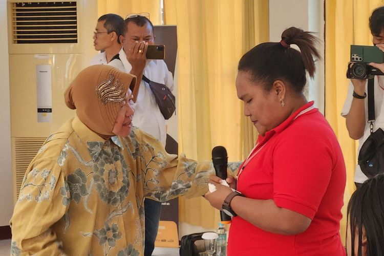 Semangati Korban TPPO, Mensos Risma Cerita Perjuangan saat Jadi Wali Kota Surabaya