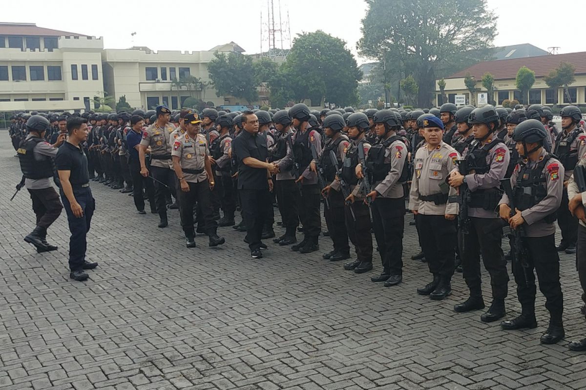 Wakil Kepala Polri Komjen pol Syafruddin menggelar apel pasukan di Mako Brimob, Depok, Kamis (10/5/2018), usai operasi yang berhasil membuat napi teroris menyerah tanpa syarat.   